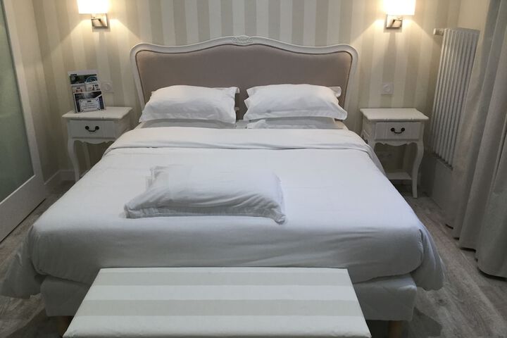 Room 16 of 225