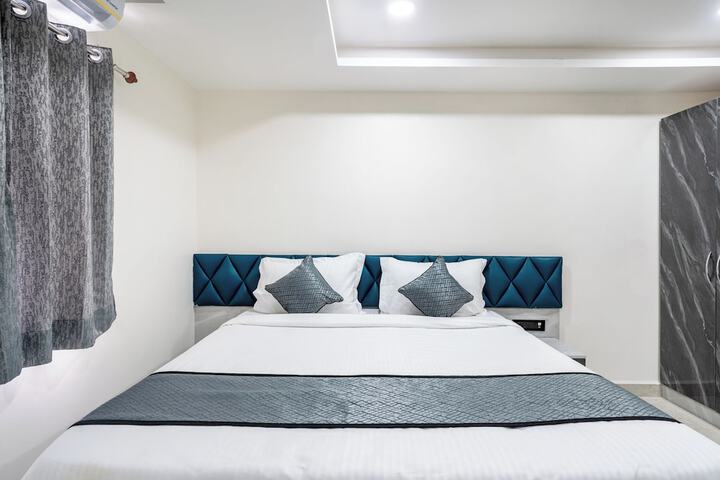 Room 9 of 26