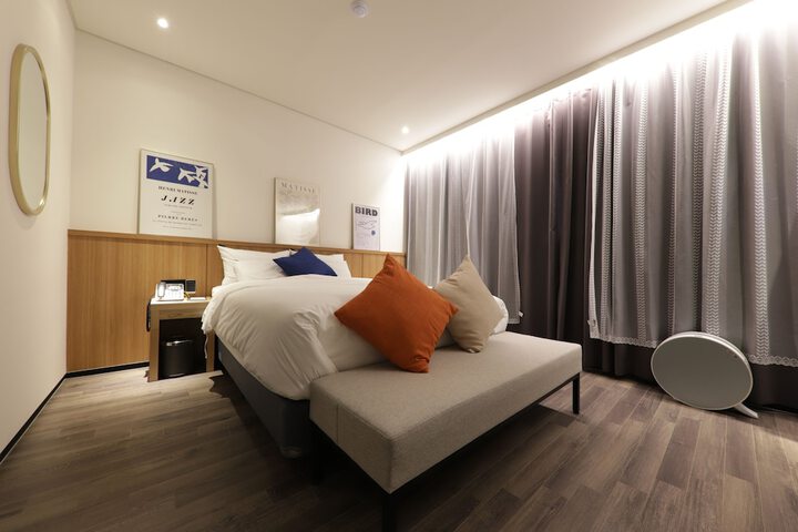 Room 31 of 64
