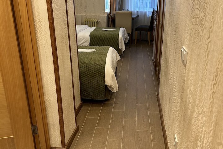 Room 49 of 95