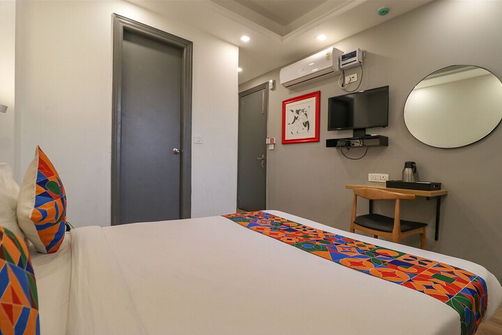 Room 25 of 31