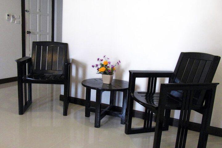 Room 5 of 7