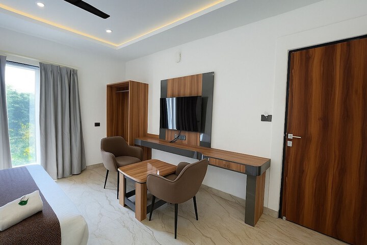 Room 12 of 92