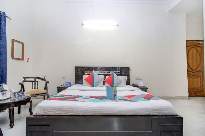Room 5 of 5
