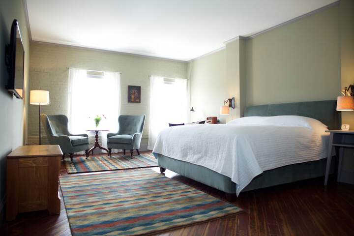 Standard | King Bed (10 of 23)