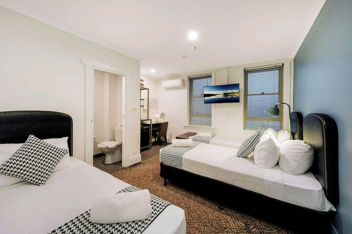 Room 8 of 37