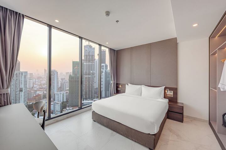 Room 13 of 79