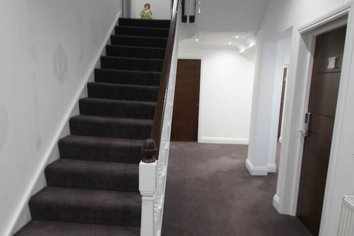 Ballroom/Hall 43 of 48