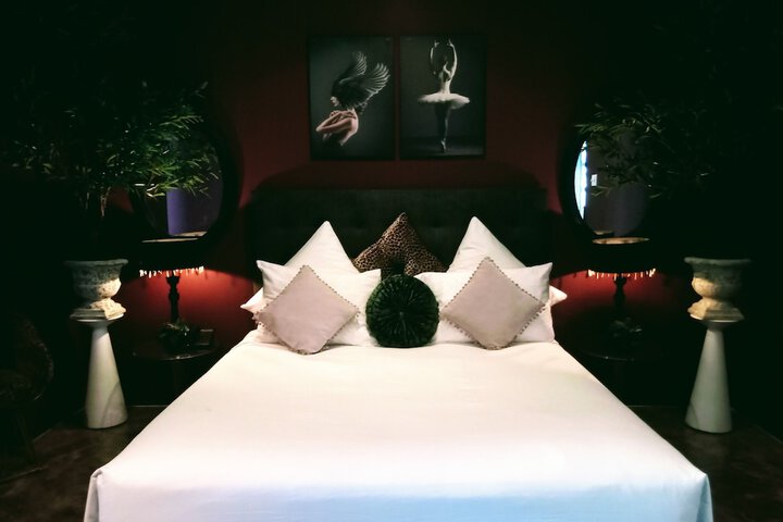 Room 6 of 45