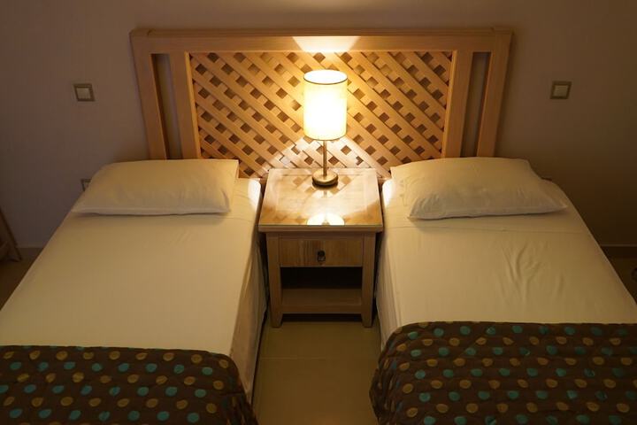 Room 6 of 61