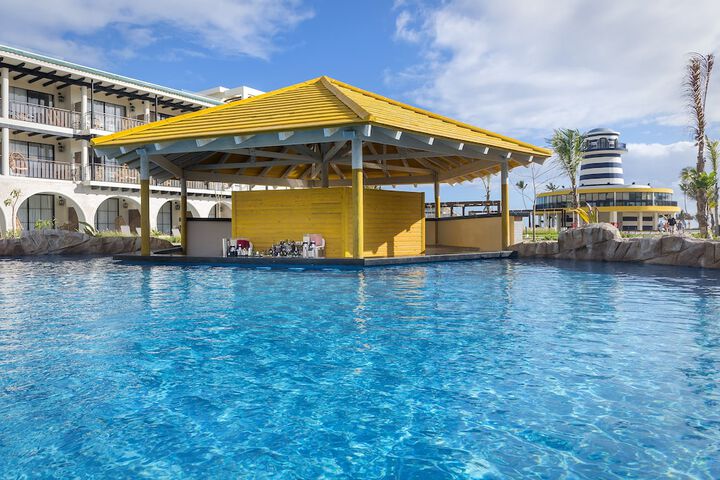 Pool 52 of 147