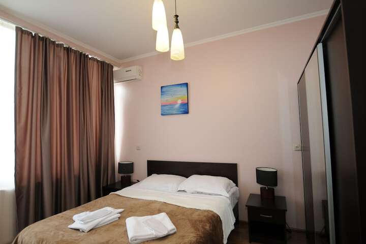 Room 2 of 16