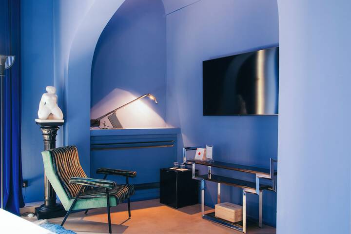 Room 10 of 81