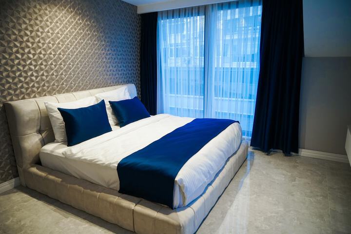 Room 15 of 94
