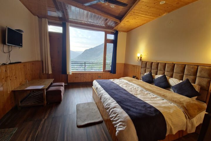 Room 16 of 27