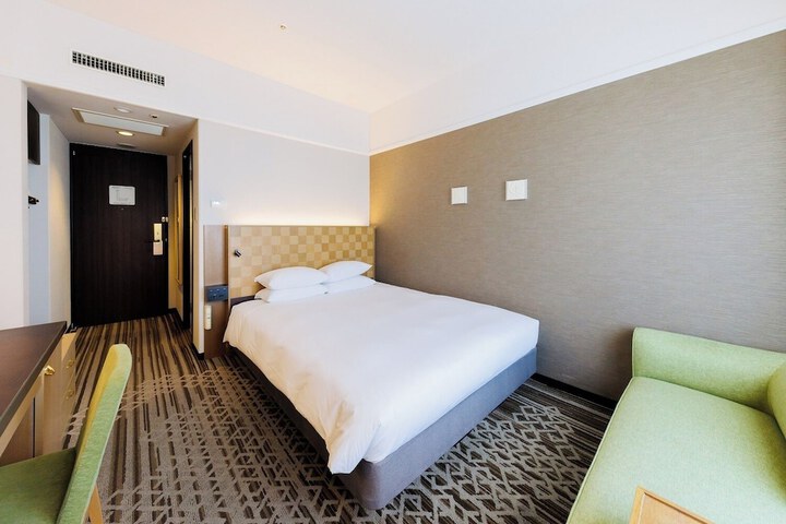 Room 12 of 41