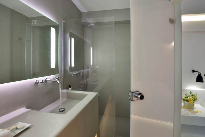 Room 125 of 230