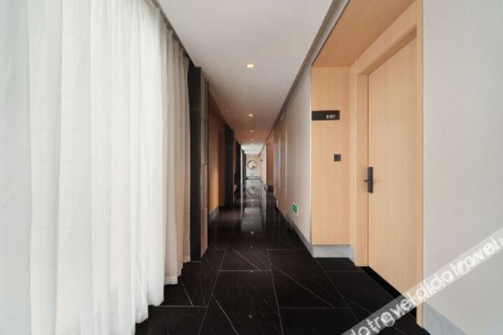 Hotel Interior 13 of 28