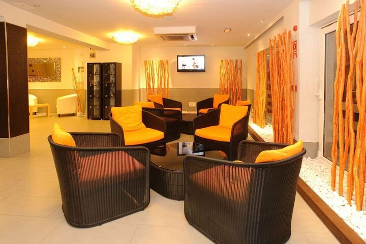 Guest Lobby
