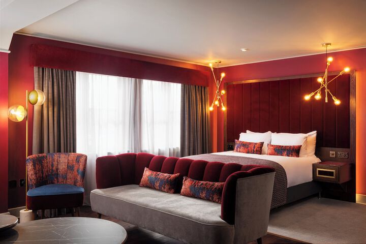 Room 30 of 86