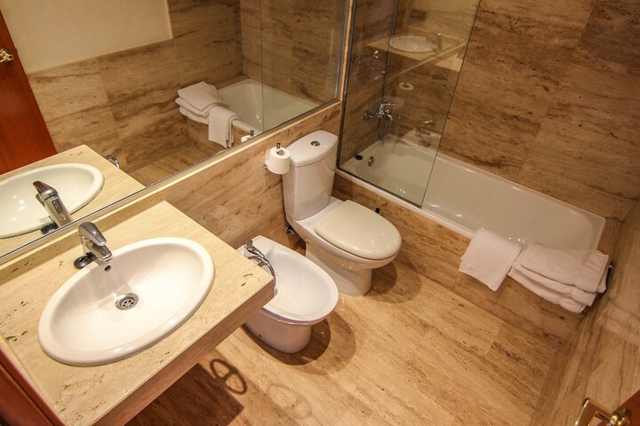 Room 16 of 26
