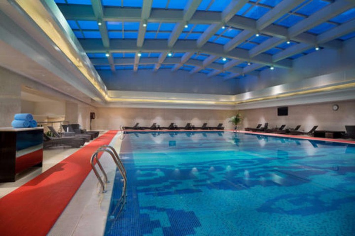 Hotel with Pool