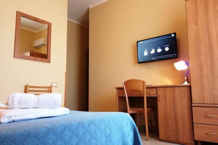 Room 17 of 73