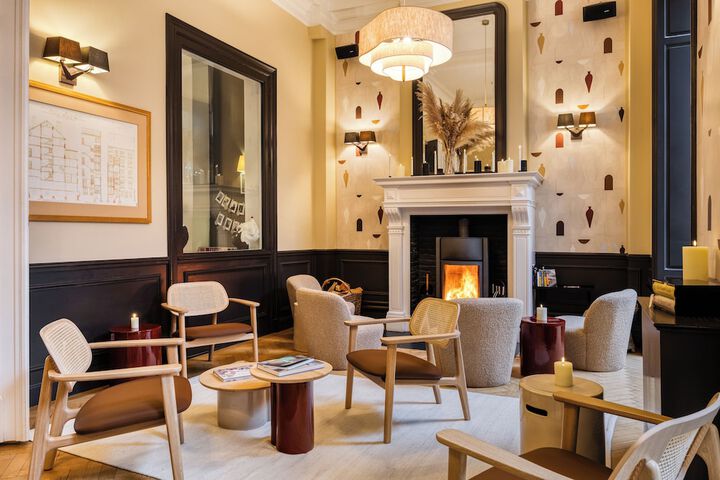 Guest Lobby