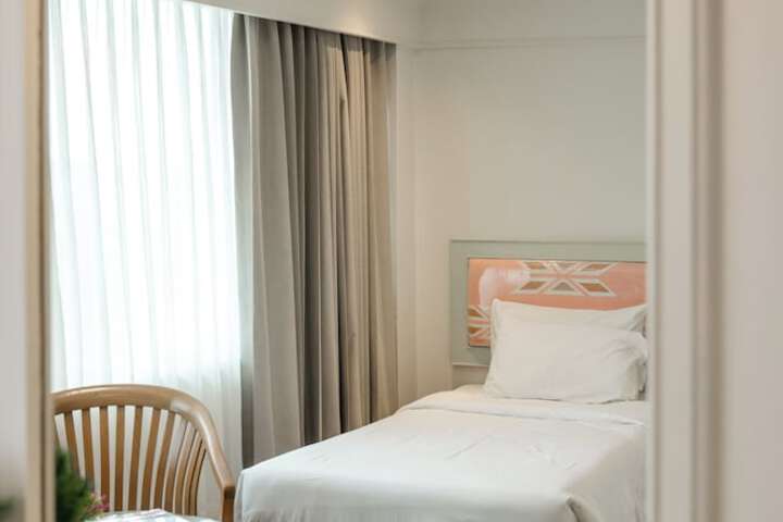 Room 7 of 41