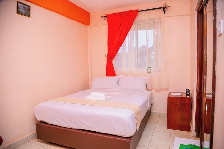 Room 5 of 66