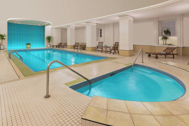 Hotel Pool