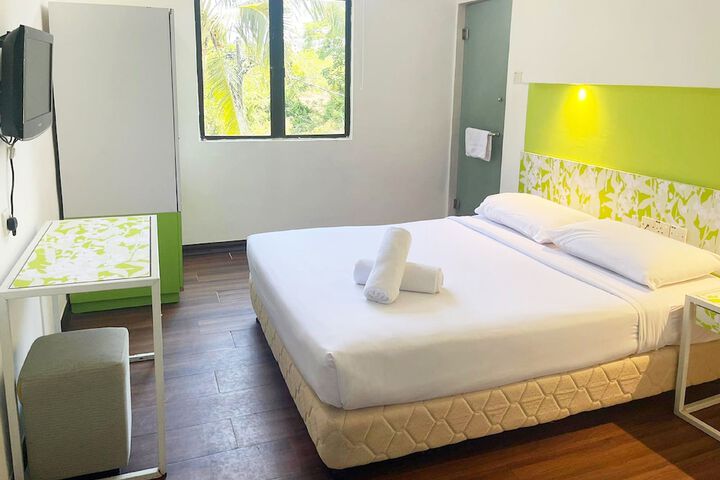 Room 8 of 23