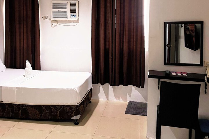 Room 30 of 90