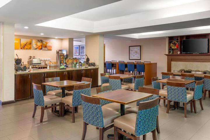Breakfast area