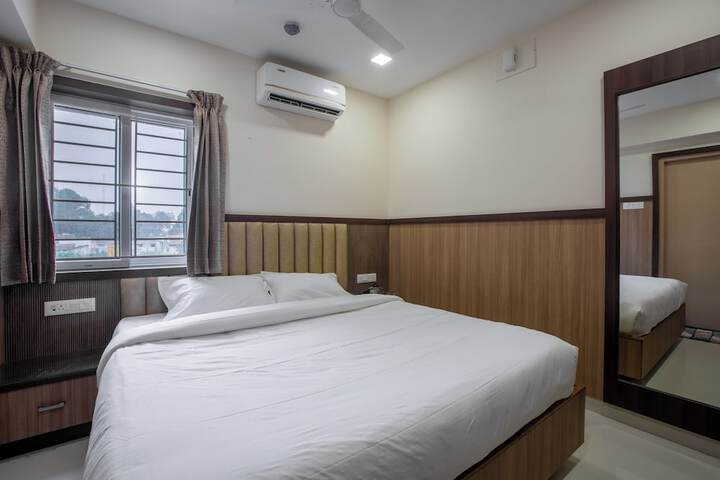 Room 12 of 50