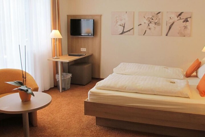Room 13 of 43