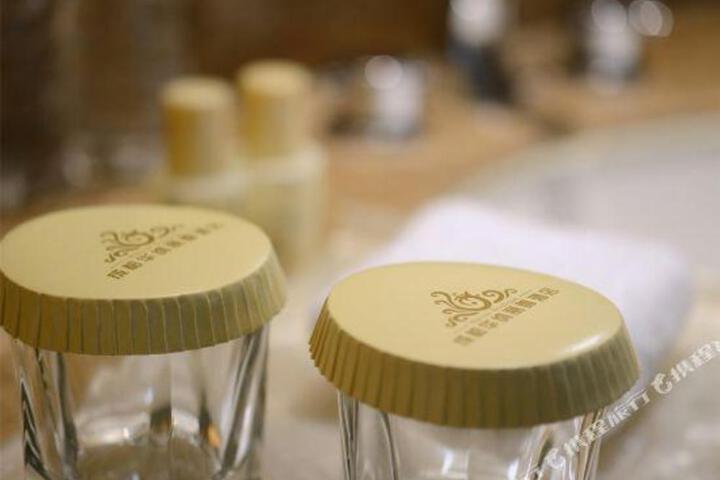 Warner Boutique Hotel