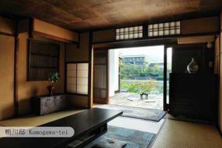 Room 26 of 48