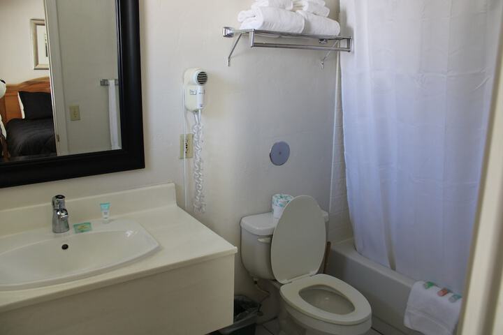 Room 93 of 104