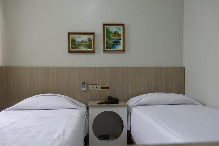 Room 42 of 64