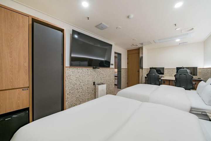 Room 69 of 109