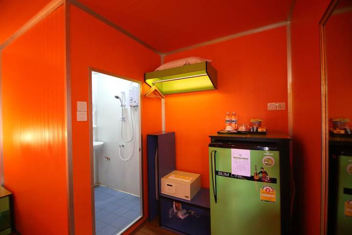 Room 16 of 35