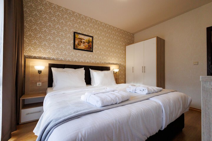 Room 19 of 114