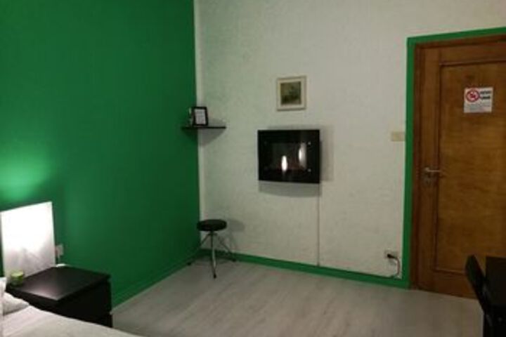 Room 11 of 22