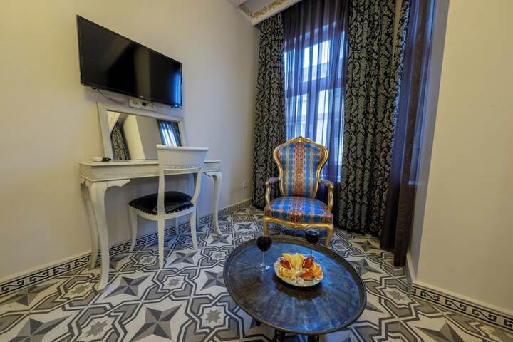 Room 34 of 67