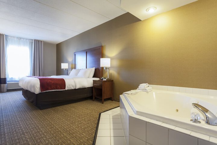 Jetted tub