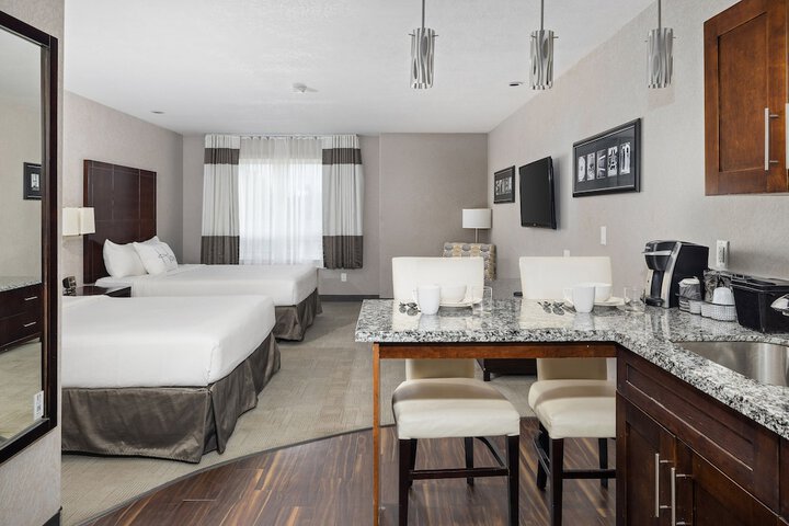 Room 10 of 37