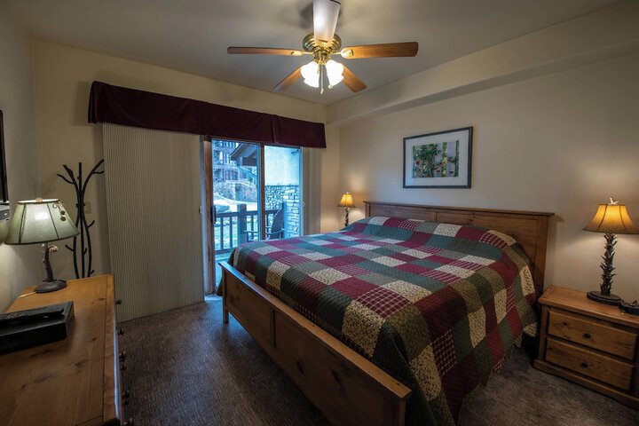 Room 43 of 229