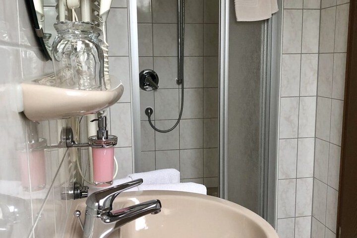 Room 44 of 92