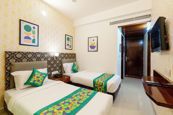 Room 16 of 37